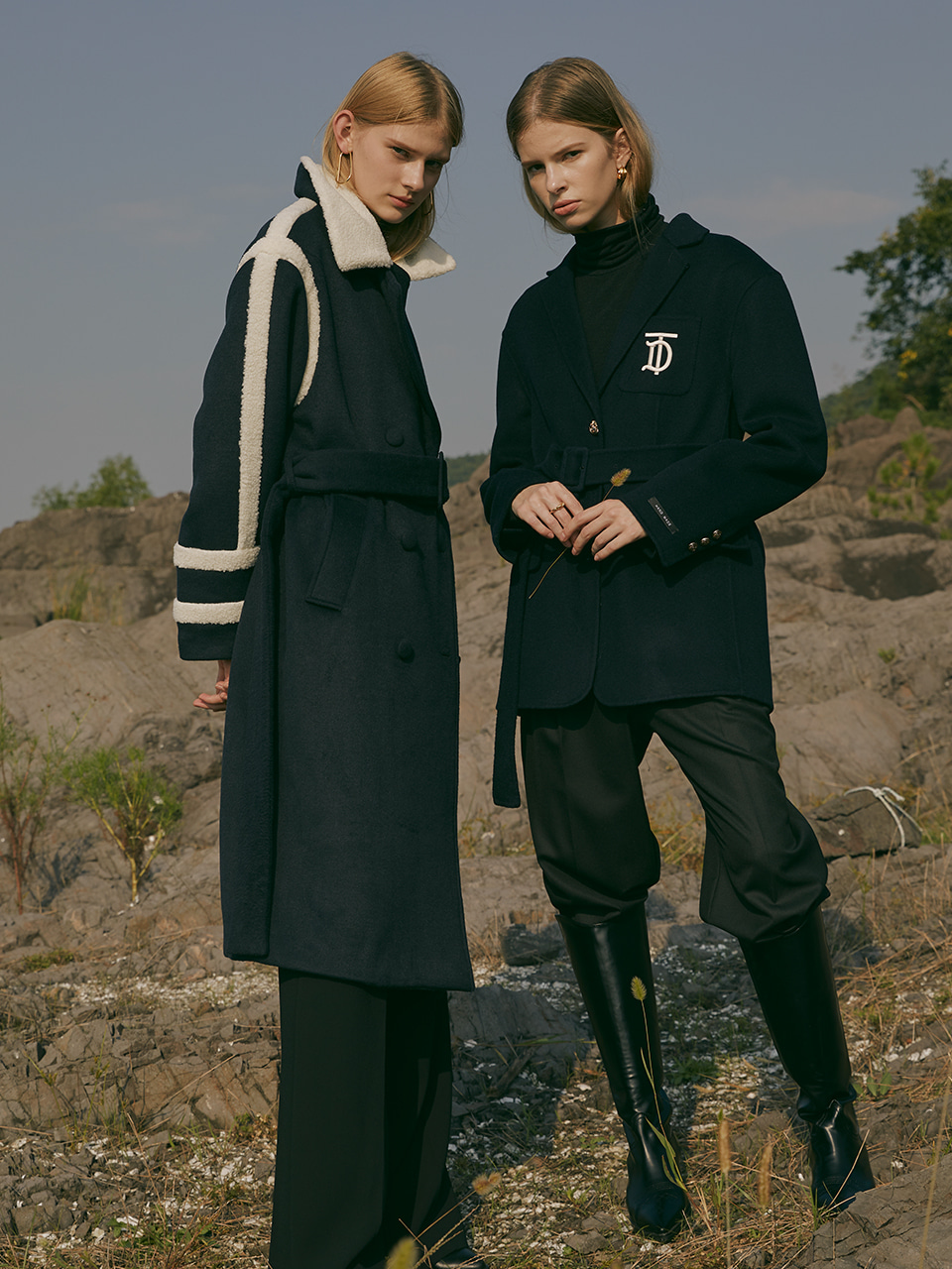 [LAST 1장]Wool blend contrast shearing lined coat in navy